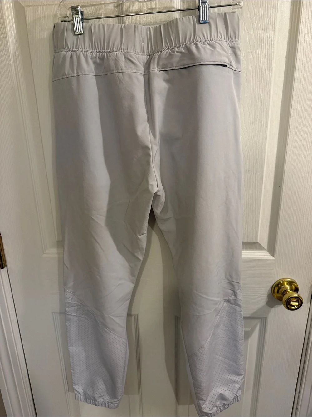 Under Armour Light Gray Women's Athletic Joggers